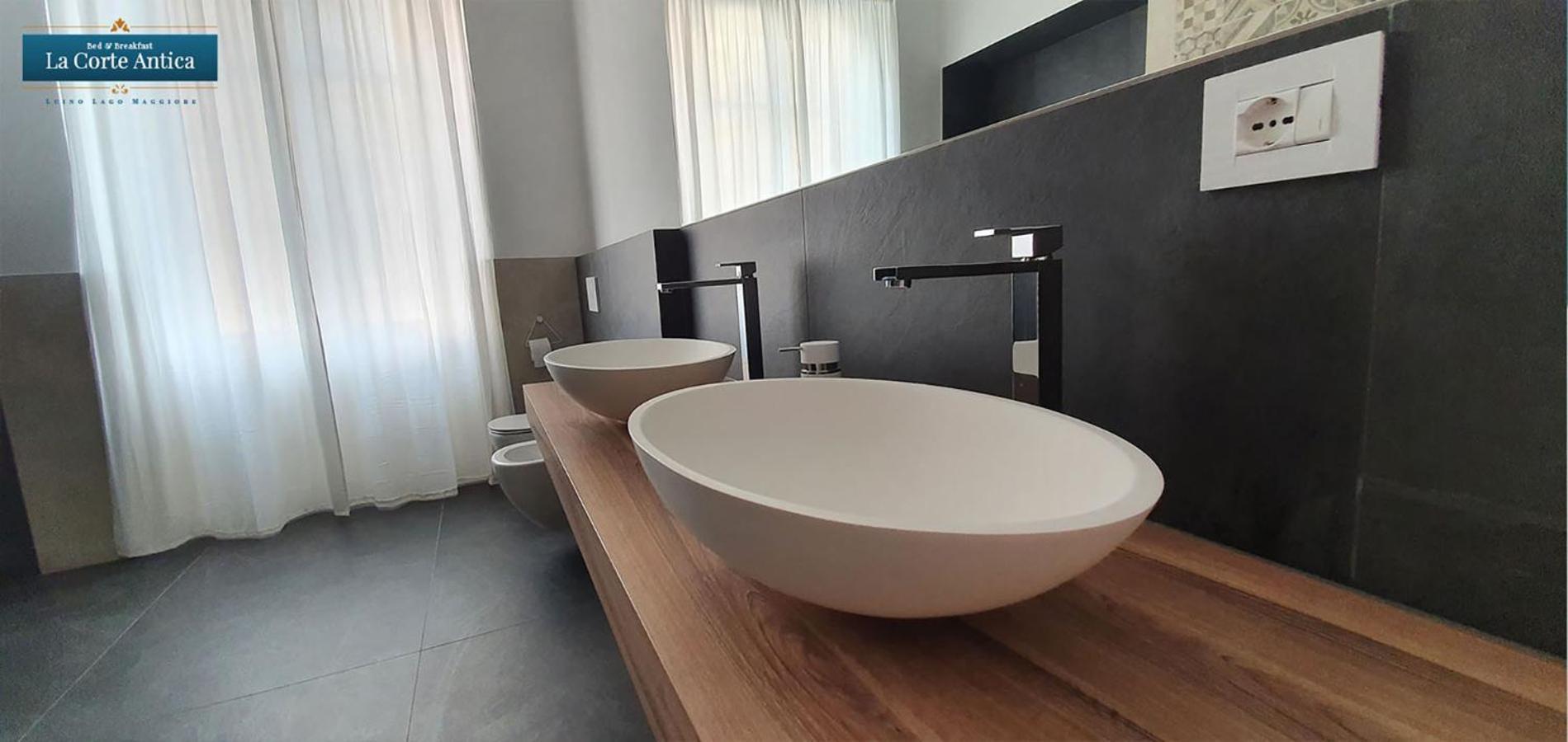 B&B La Corte Antica - Luino Lago Maggiore Buitenkant foto